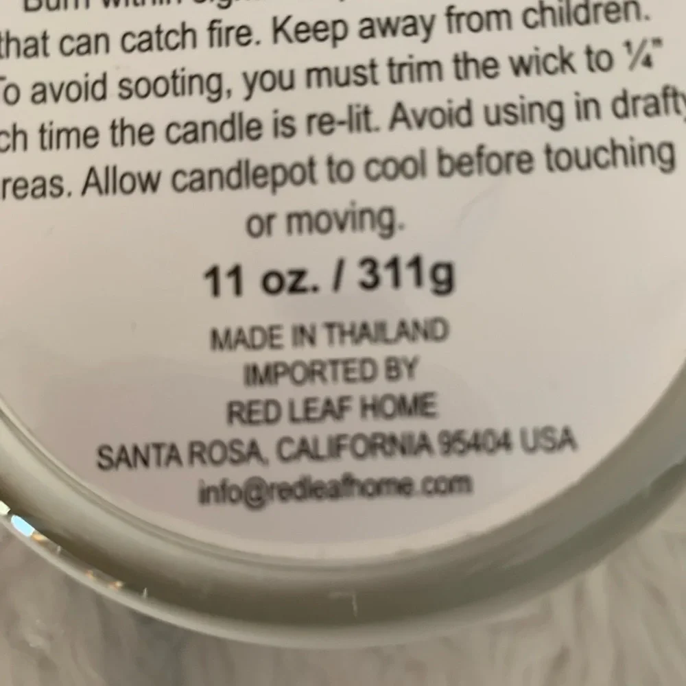RED LEAF HOME Aromatherapy Stress Relief Waterlily & Aloe 1wick candle NWT